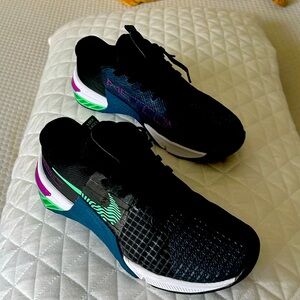 Nike metcon 8 black and navy blue with white green and purple soles